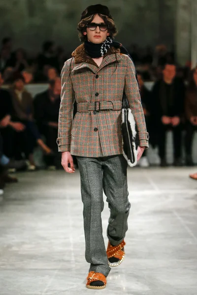 Look 30